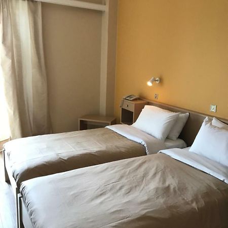 Galaxy Hotel Karystos  Buitenkant foto